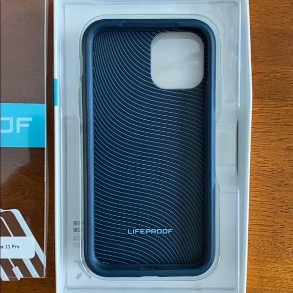 Lifeproof iPhone Case - Picture 4 of 6